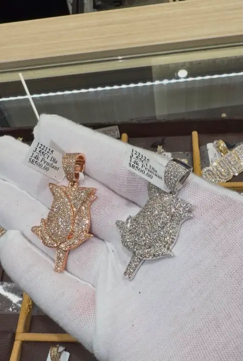 White Gold Flower Diamond Pendant diamond jewelry