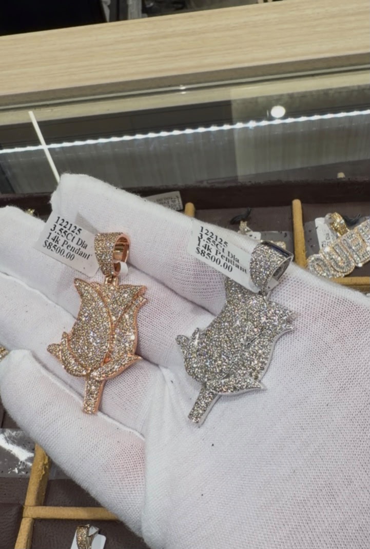 White Gold Flower Diamond Pendant diamond jewelry